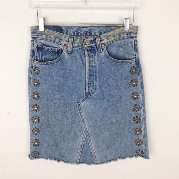 levis gold paint
